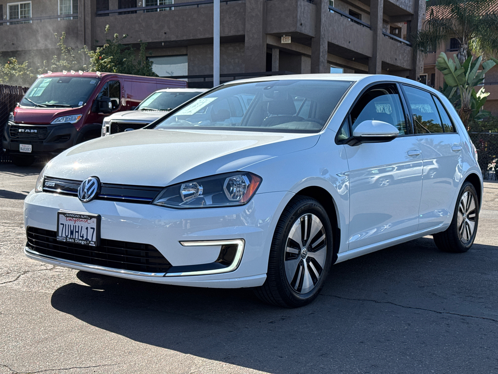 2016 Volkswagen e-Golf SE 4