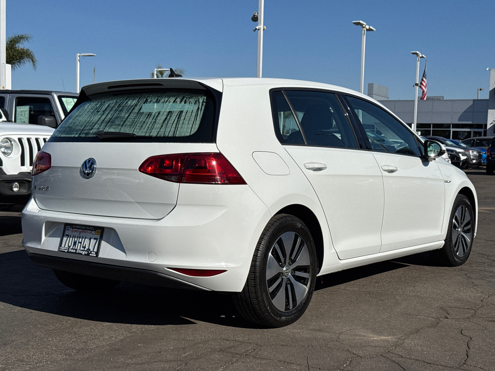 2016 Volkswagen e-Golf SE 8