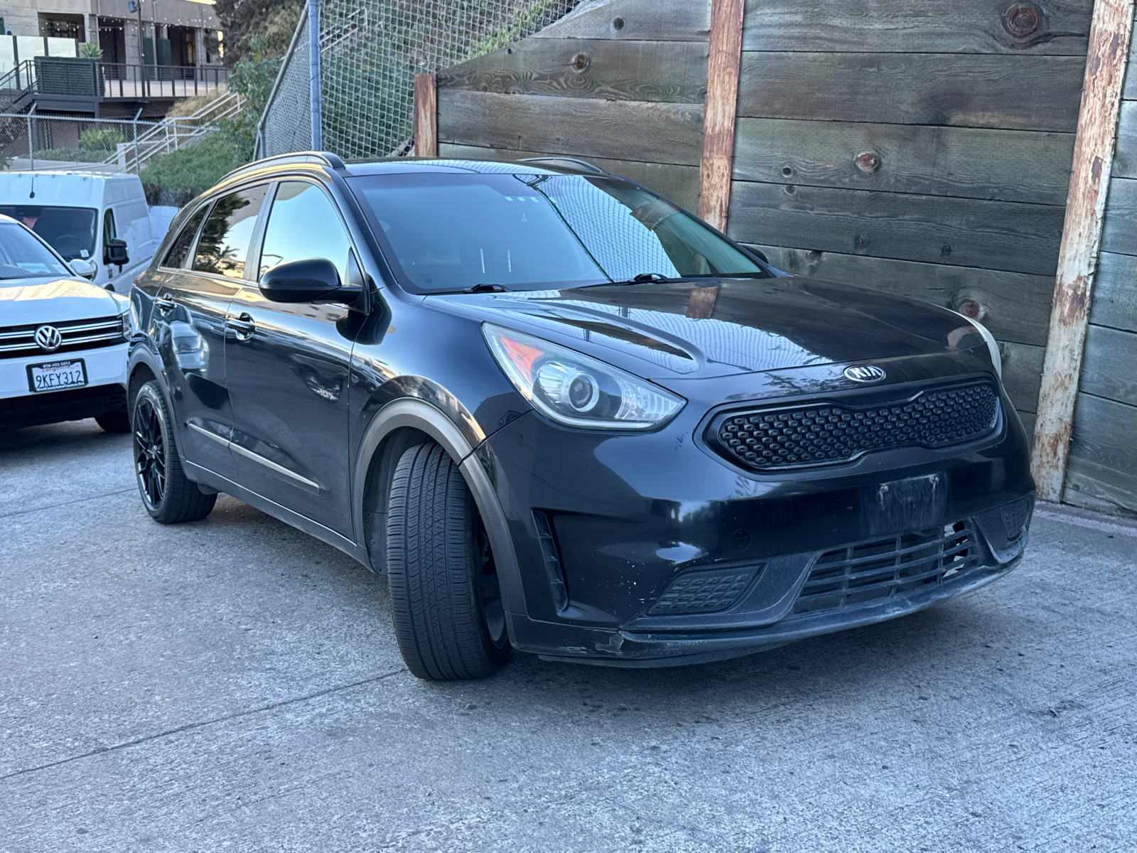 2017 Kia Niro LX 2