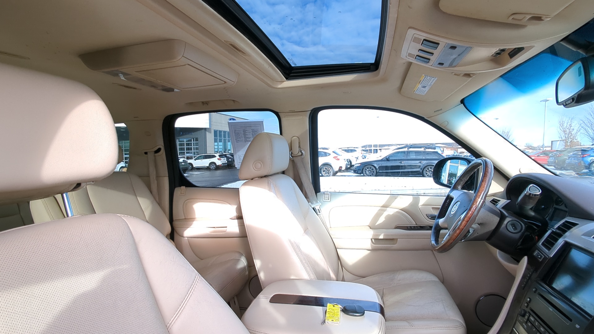 2007 Cadillac Escalade ESV Base 1