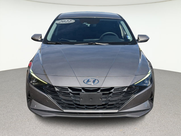 2022 Hyundai Elantra SE 2