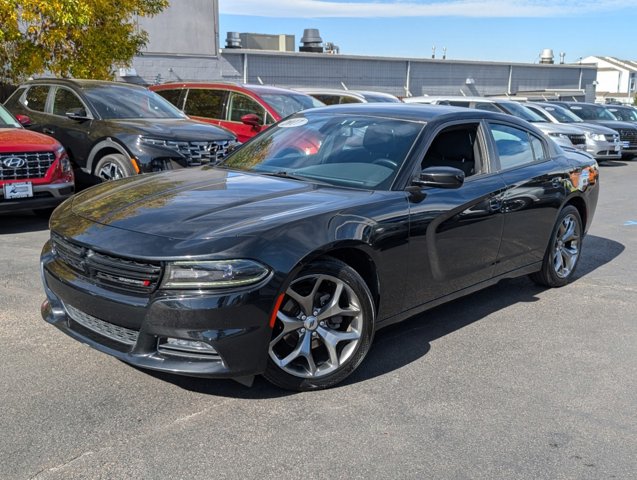 2017 Dodge Charger SXT 2