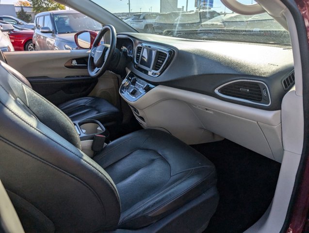 2018 Chrysler Pacifica Touring L 24