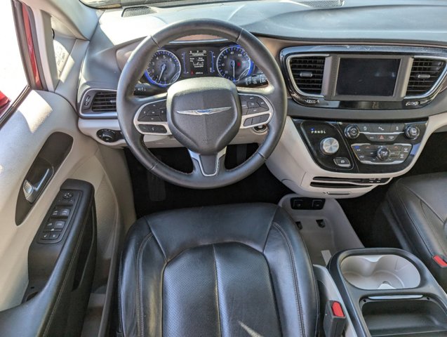 2018 Chrysler Pacifica Touring L 26