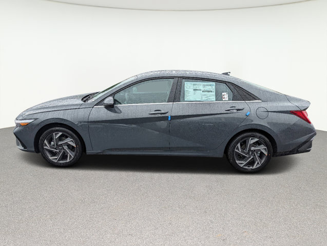 2024 Hyundai Elantra Hybrid Limited 8