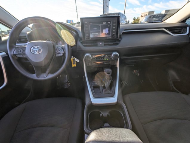 2021 Toyota RAV4 LE 22