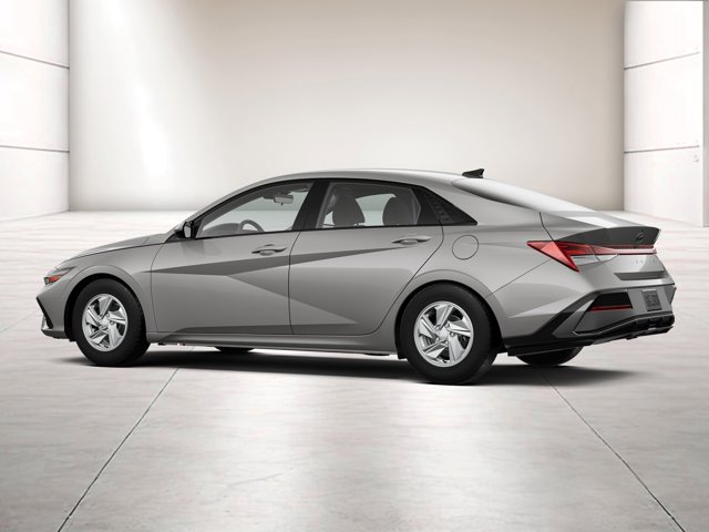 2024 Hyundai Elantra SE 4