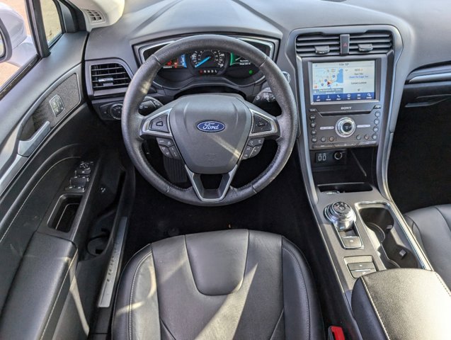 2020 Ford Fusion Plug-In Hybrid Titanium 23