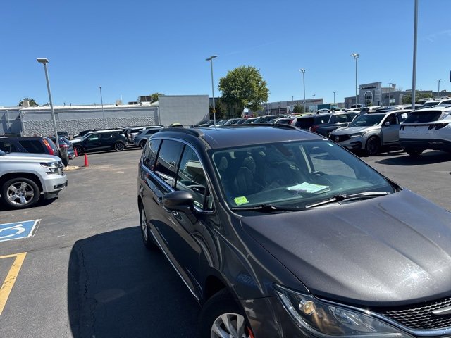 2017 Chrysler Pacifica Touring-L 9