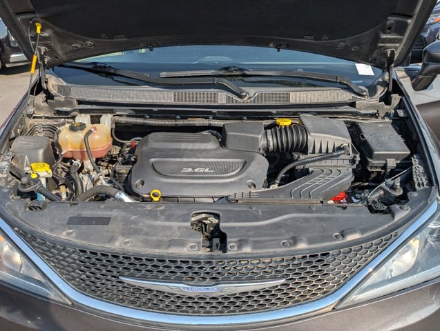 2017 Chrysler Pacifica Touring-L 12