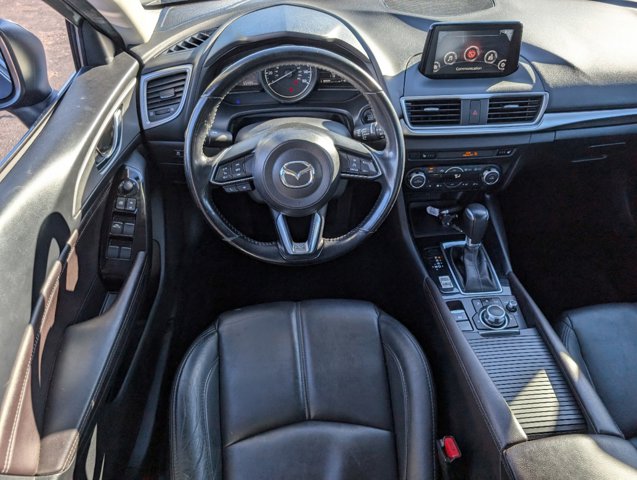 2018 Mazda Mazda3 5-Door Touring 18