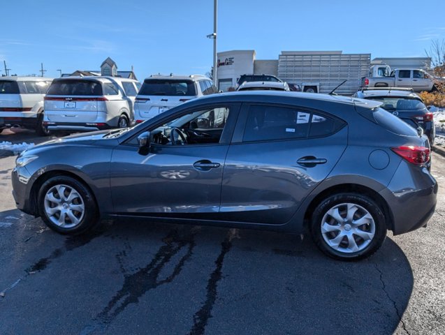 2016 Mazda Mazda3 i Sport 8