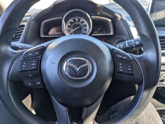 2016 Mazda Mazda3 i Sport 27