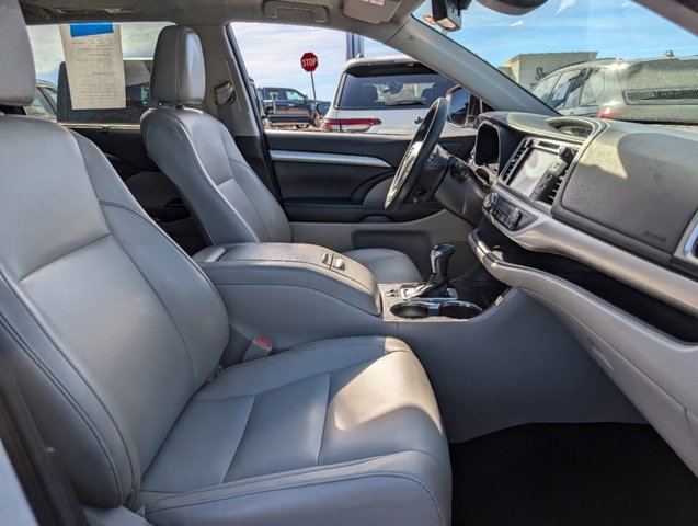 2018 Toyota Highlander XLE 23