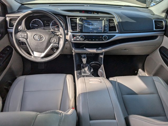 2018 Toyota Highlander XLE 25