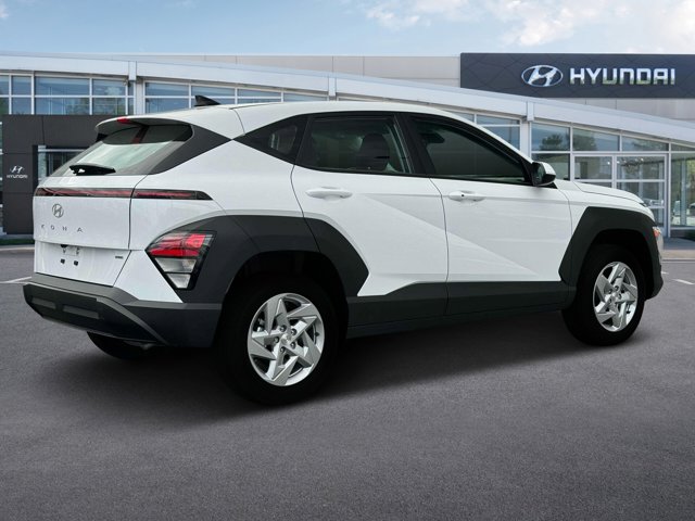 2025 Hyundai Kona SE 8