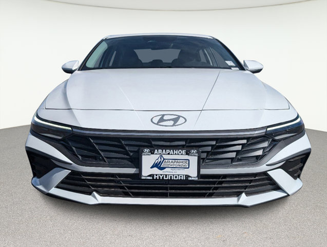 2025 Hyundai Elantra SE 2