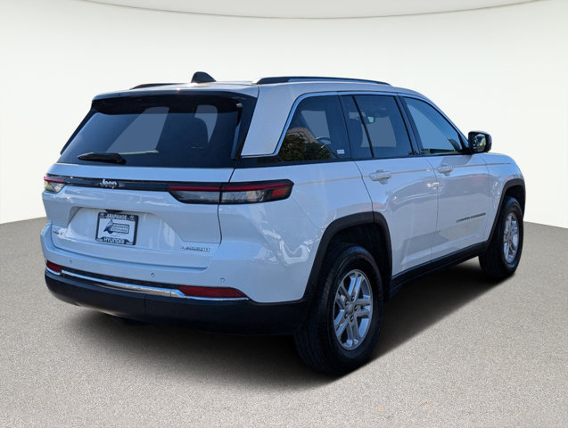 2023 Jeep Grand Cherokee Laredo 5