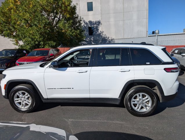 2023 Jeep Grand Cherokee Laredo 8