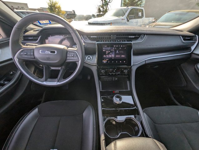 2023 Jeep Grand Cherokee L Altitude 26