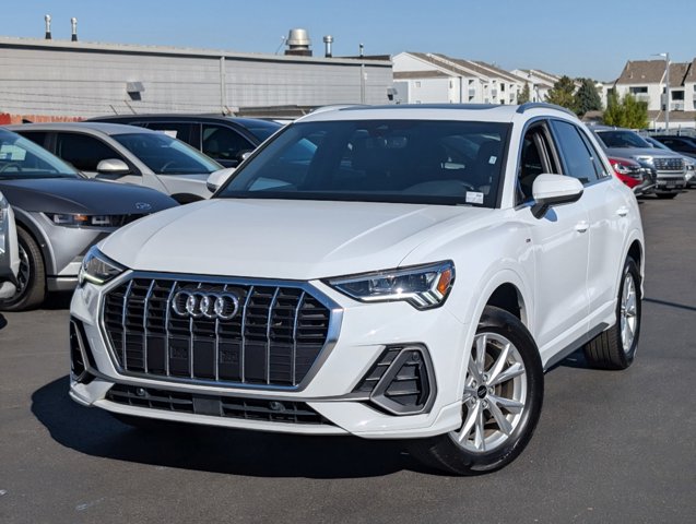 2024 Audi Q3 S line Premium 1