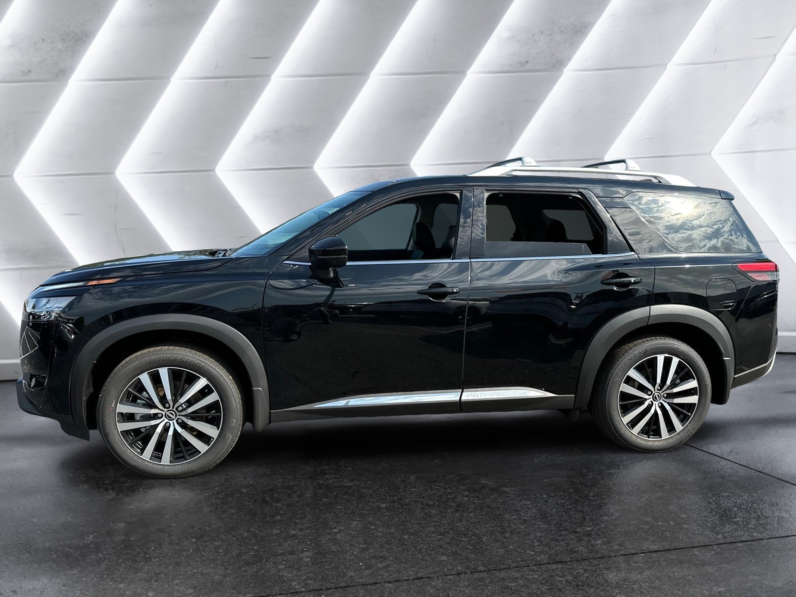 2024 Nissan Pathfinder Platinum 1