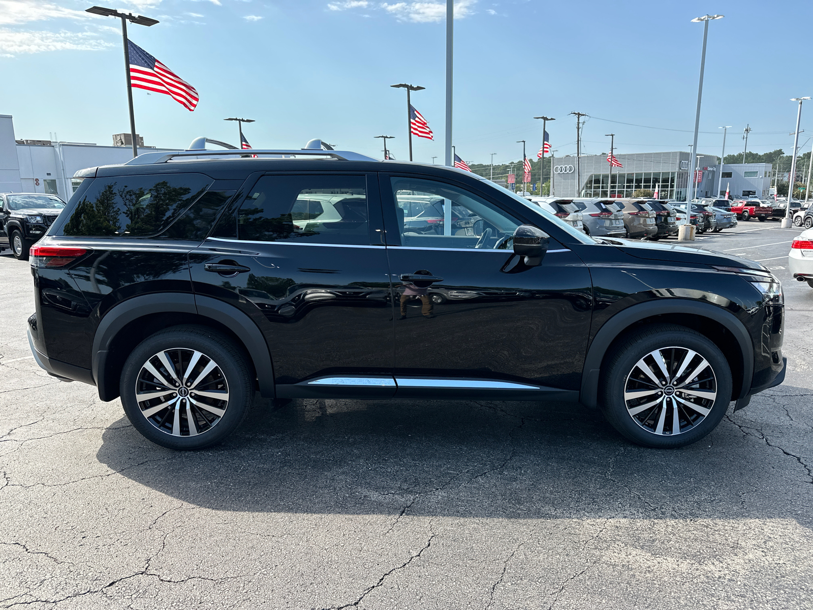 2024 Nissan Pathfinder Platinum 5