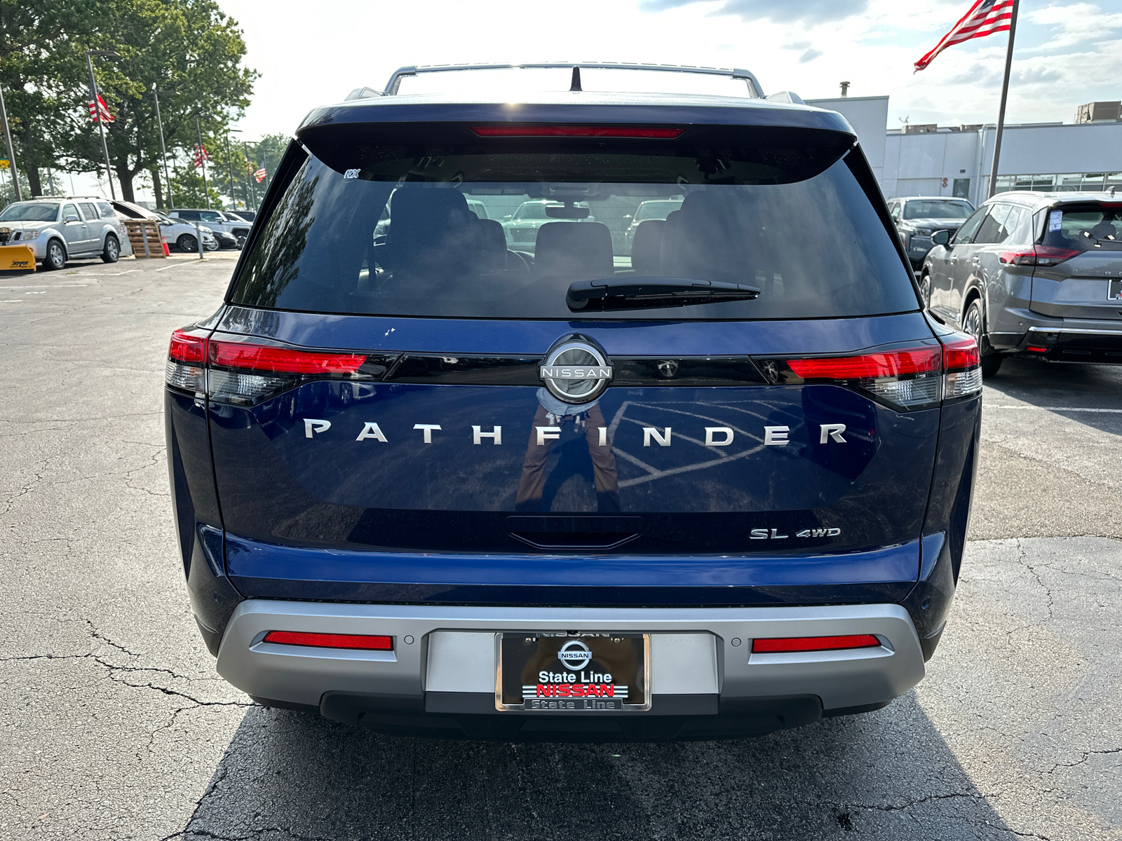 2024 Nissan Pathfinder SL 7