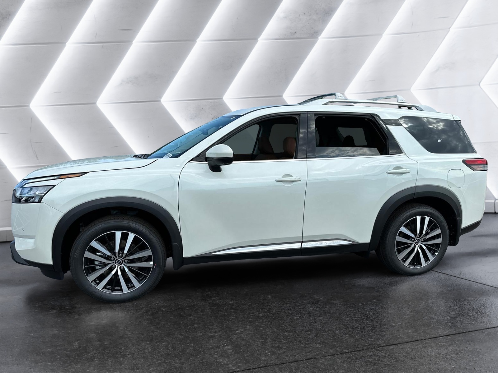 2024 Nissan Pathfinder Platinum 1