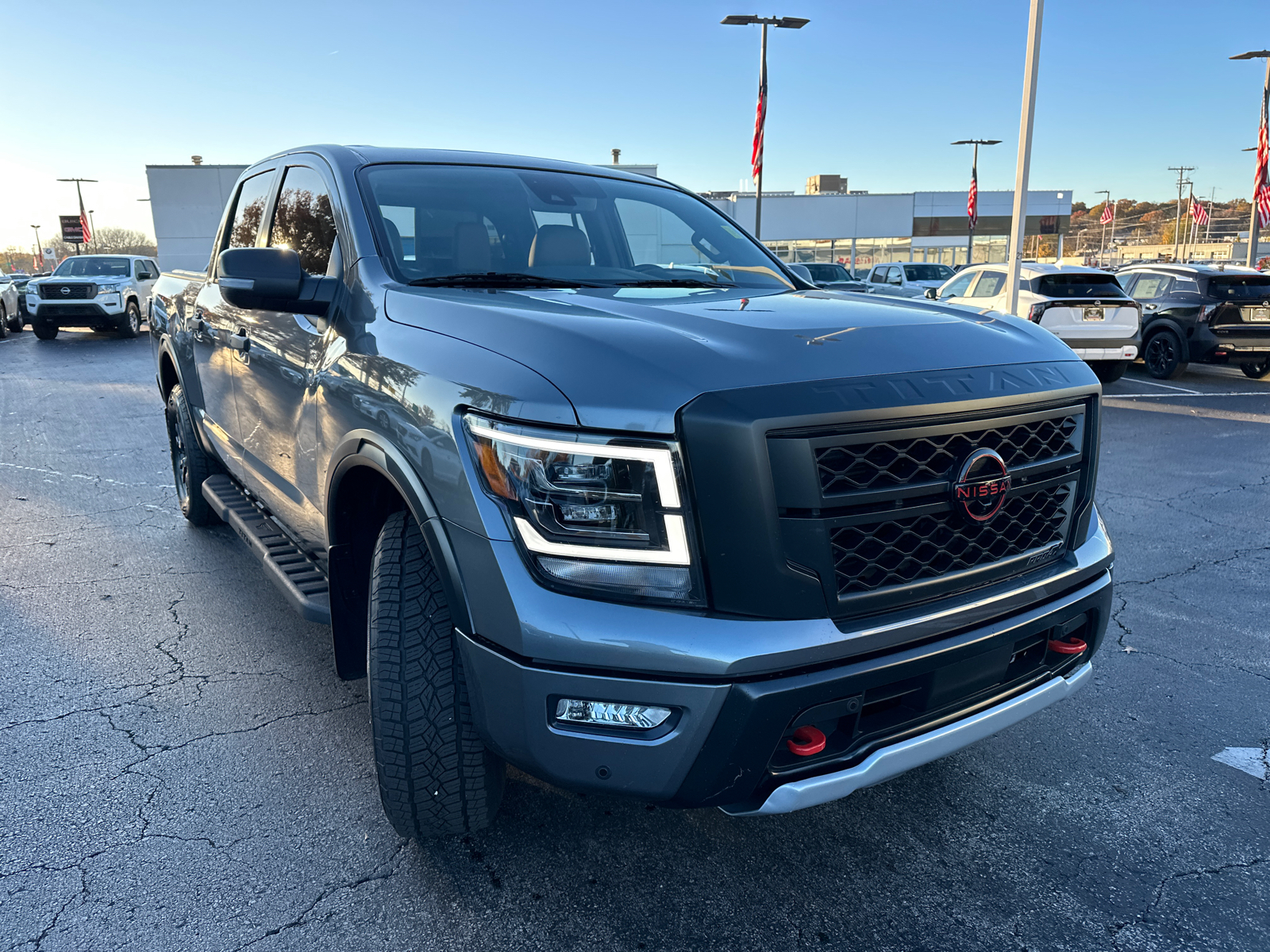 2024 Nissan Titan PRO-4X 4