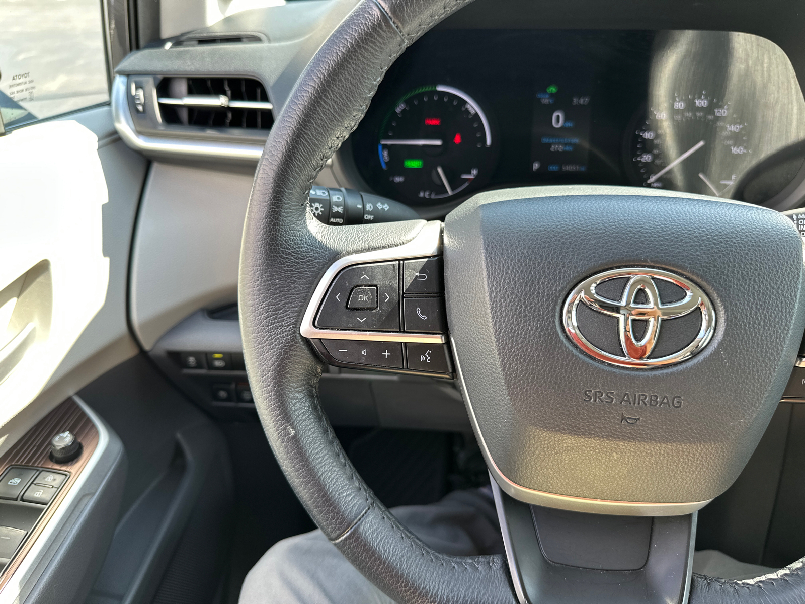 2021 Toyota Sienna XLE 41