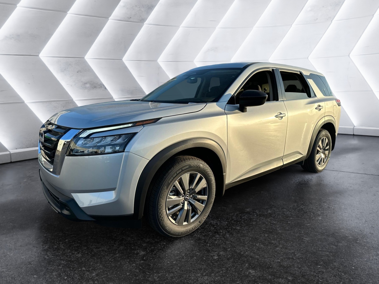 2024 Nissan Pathfinder S 1