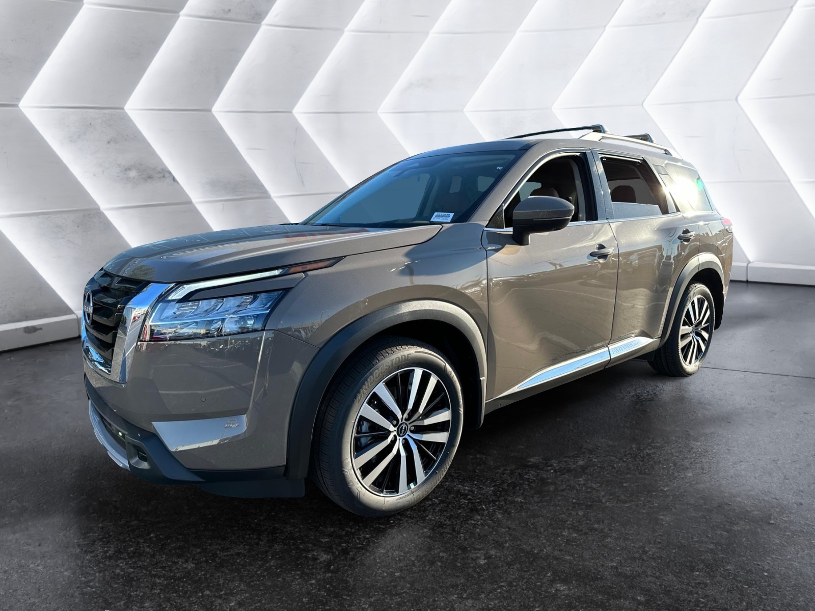 2024 Nissan Pathfinder Platinum 1