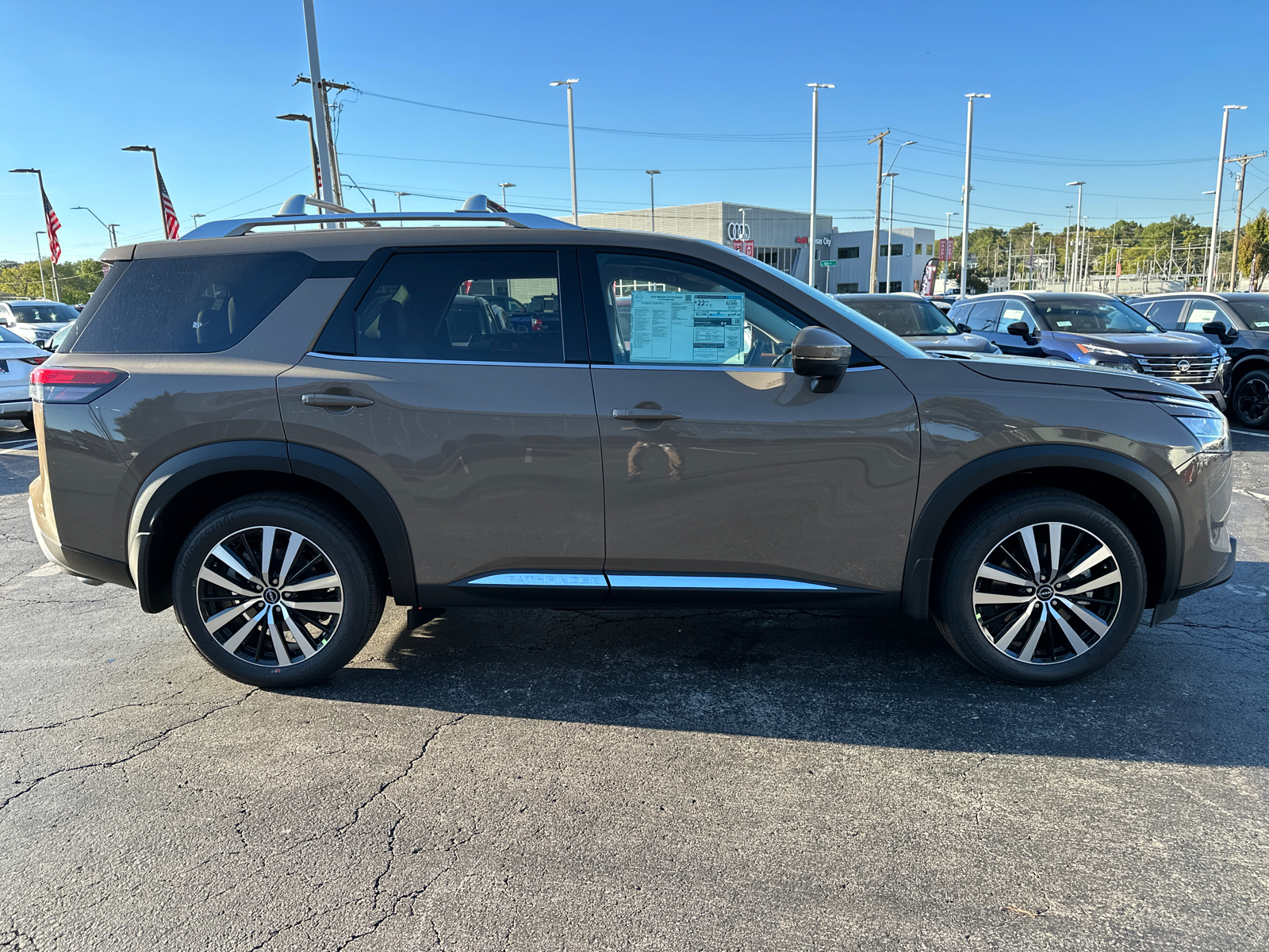 2024 Nissan Pathfinder Platinum 5