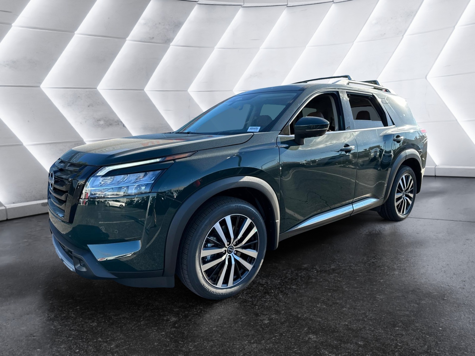 2024 Nissan Pathfinder Platinum 1