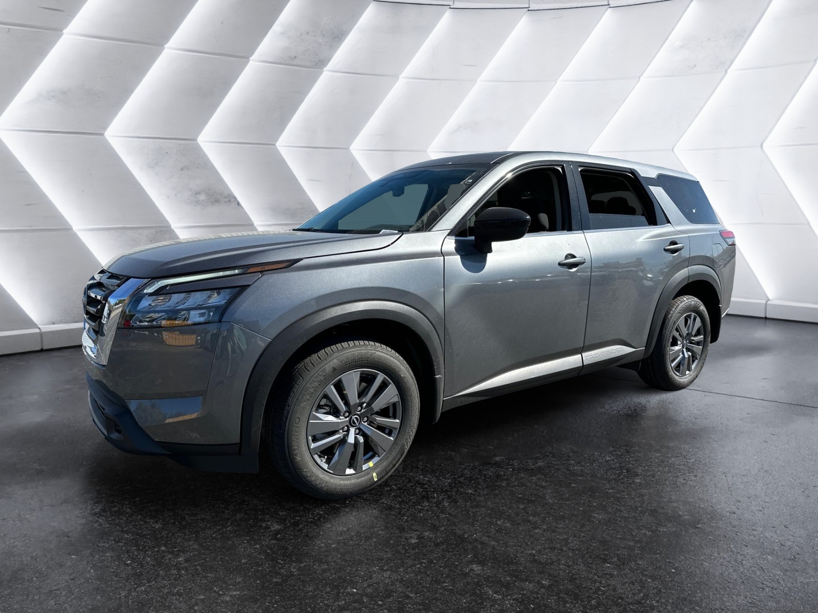 2024 Nissan Pathfinder S 1