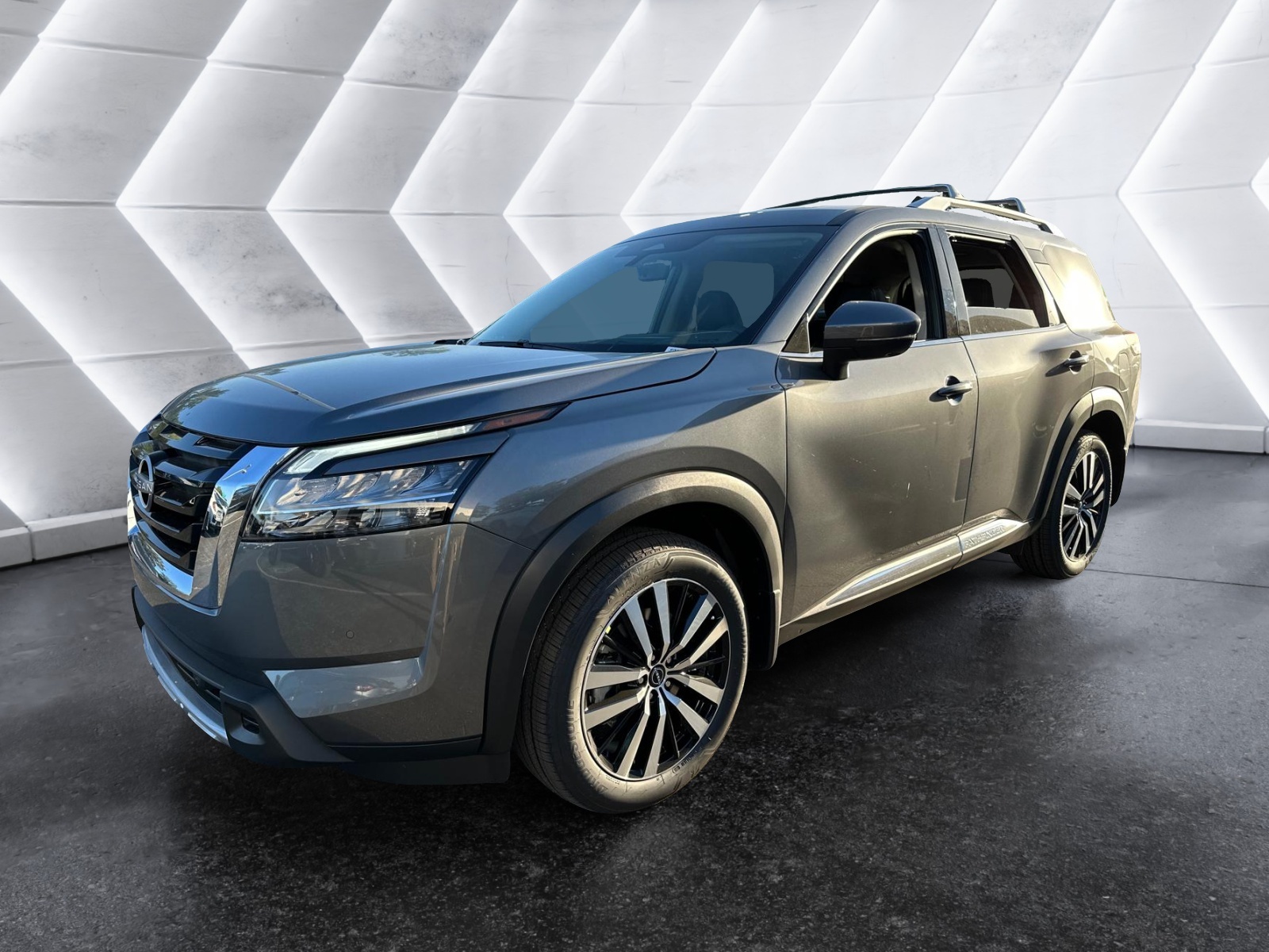 2024 Nissan Pathfinder Platinum 1