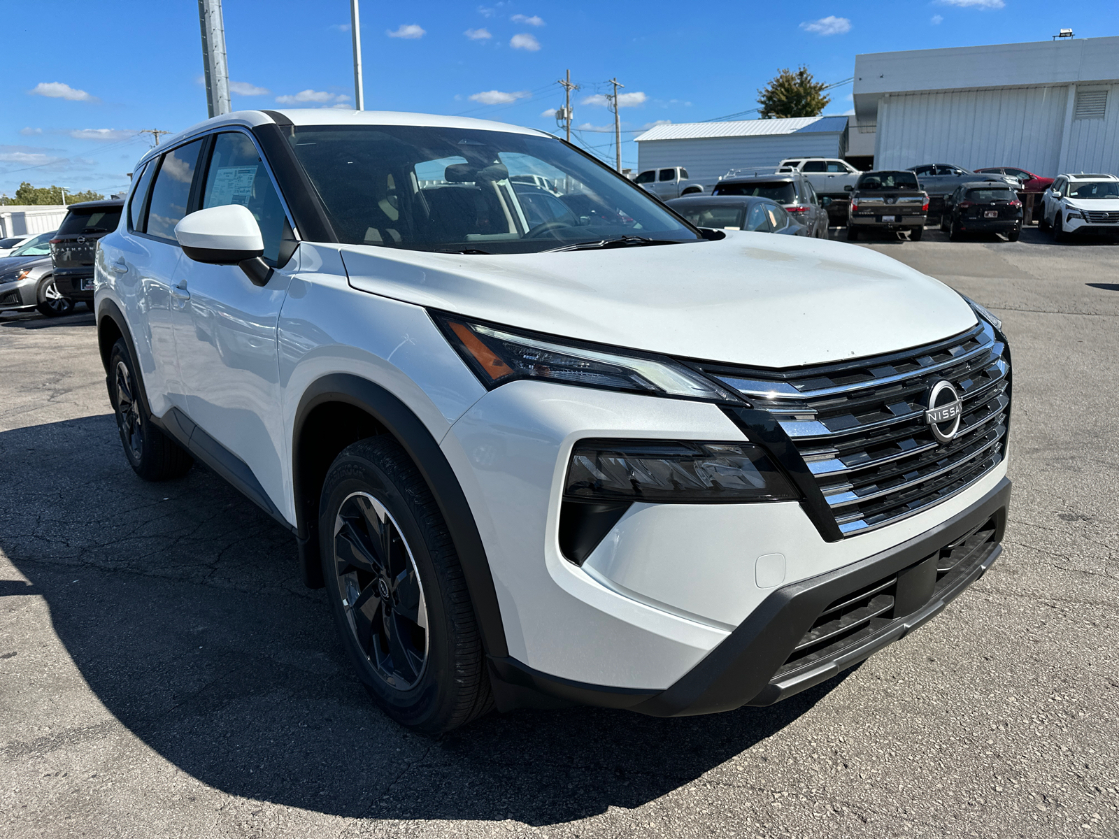 2025 Nissan Rogue SV 4