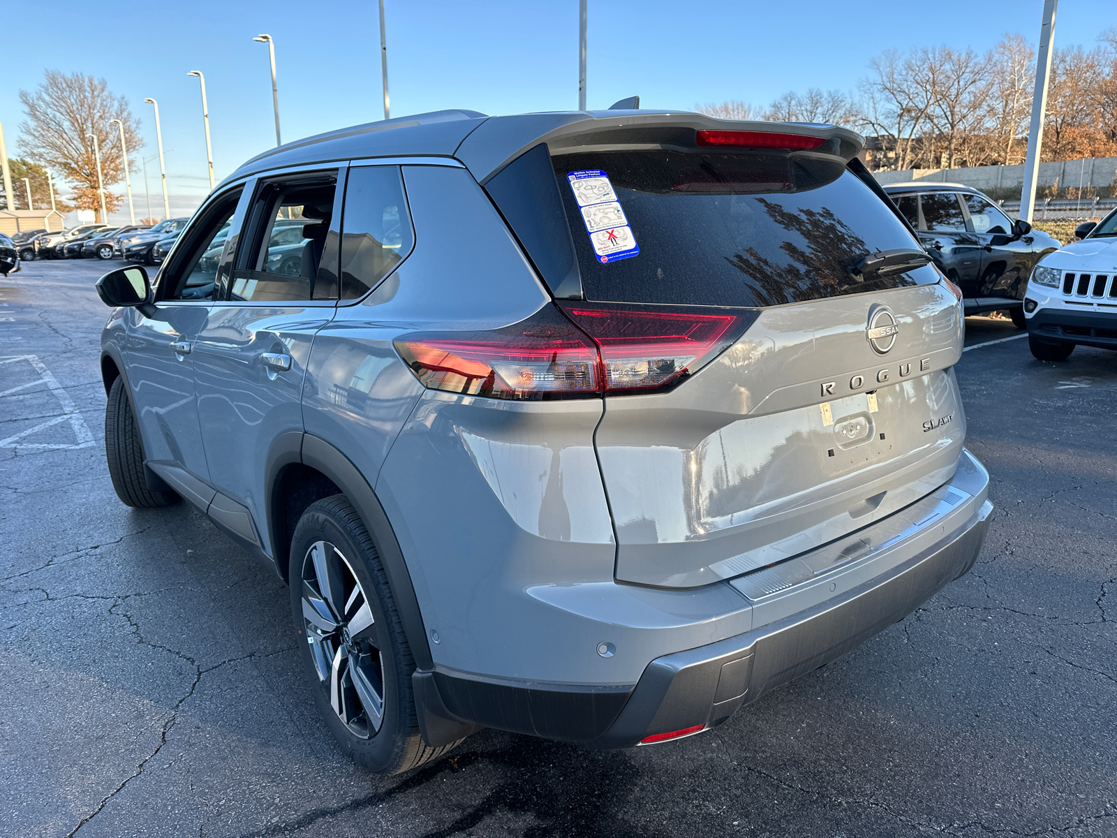 2024 Nissan Rogue SL 9