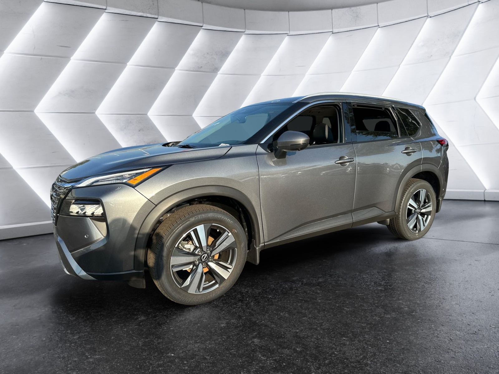 2024 Nissan Rogue SL 1