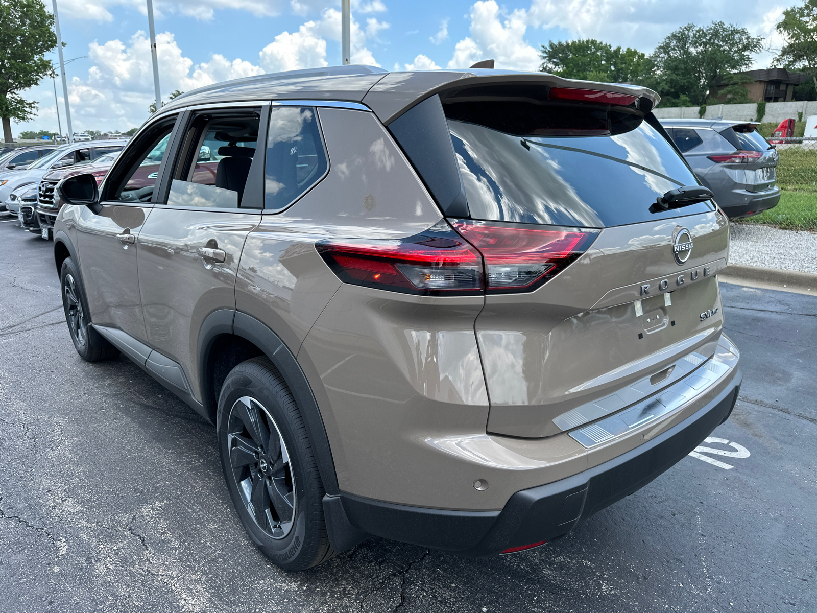 2024 Nissan Rogue SV 7