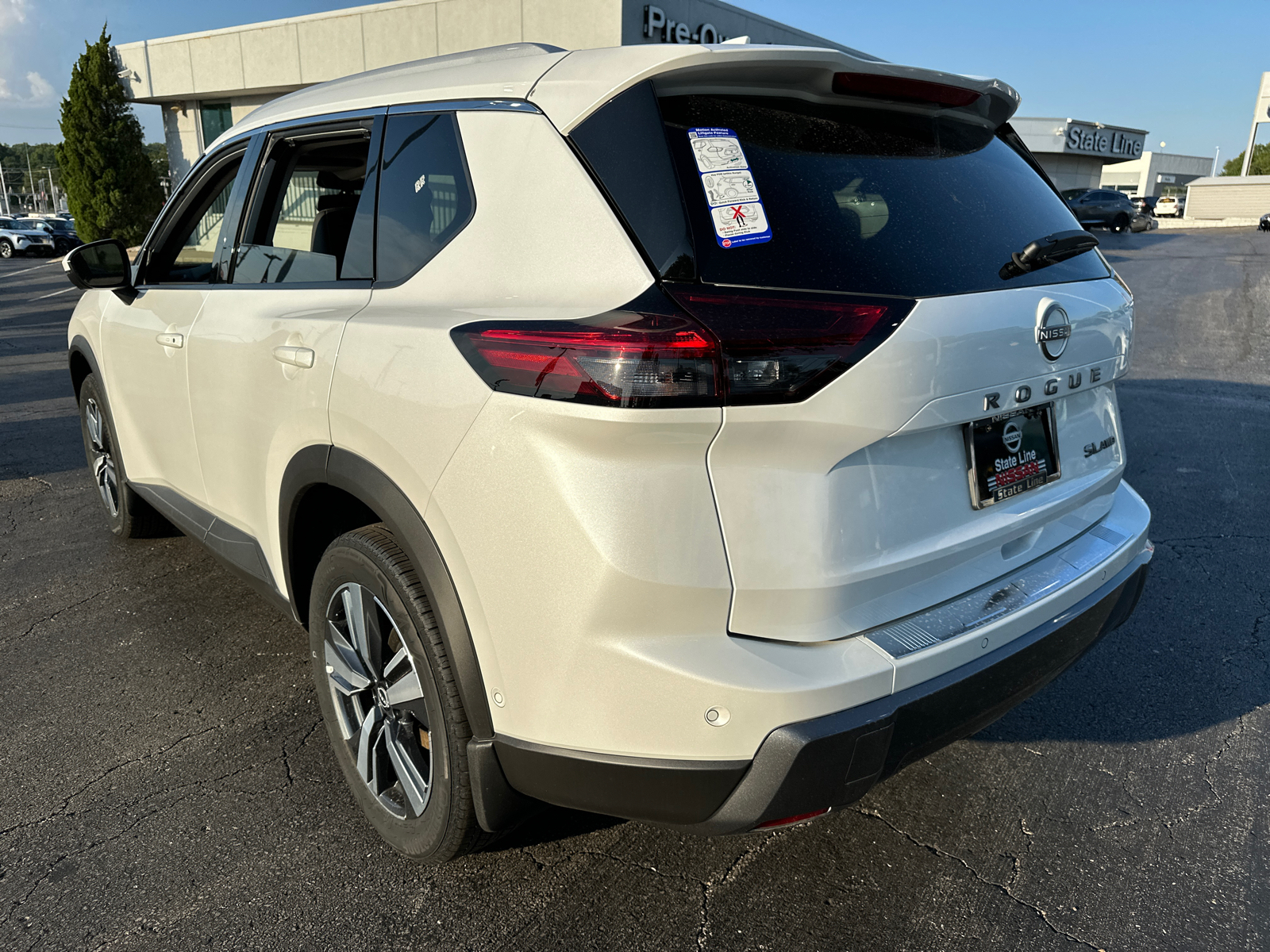 2024 Nissan Rogue SL 8