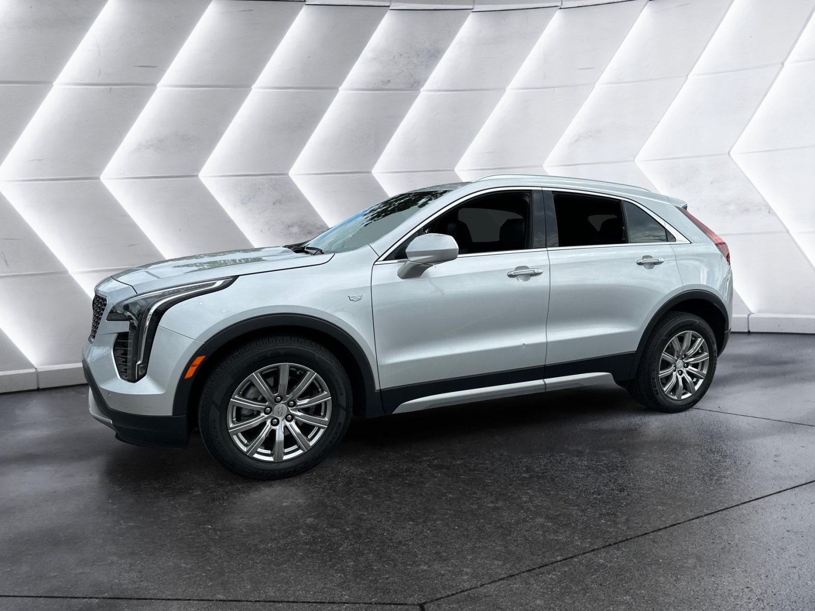 2020 Cadillac XT4 Premium Luxury 1