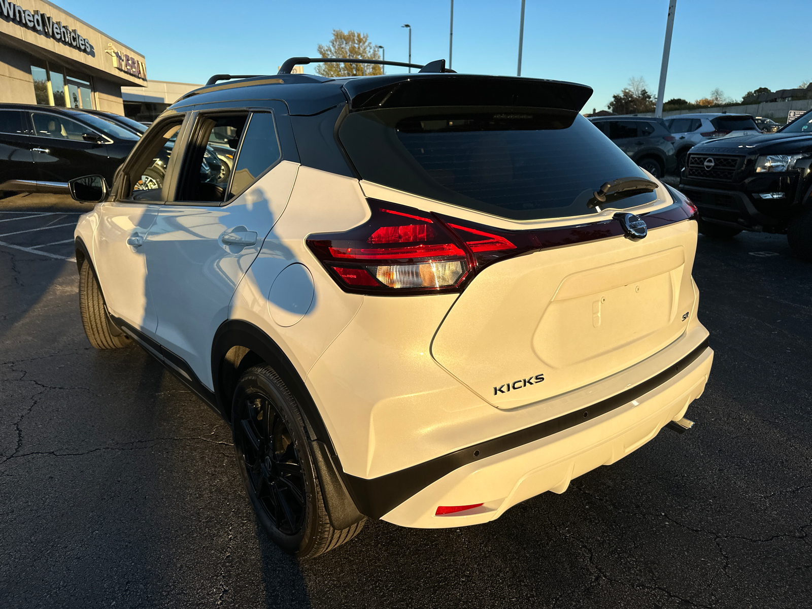 2021 Nissan Kicks SR 8