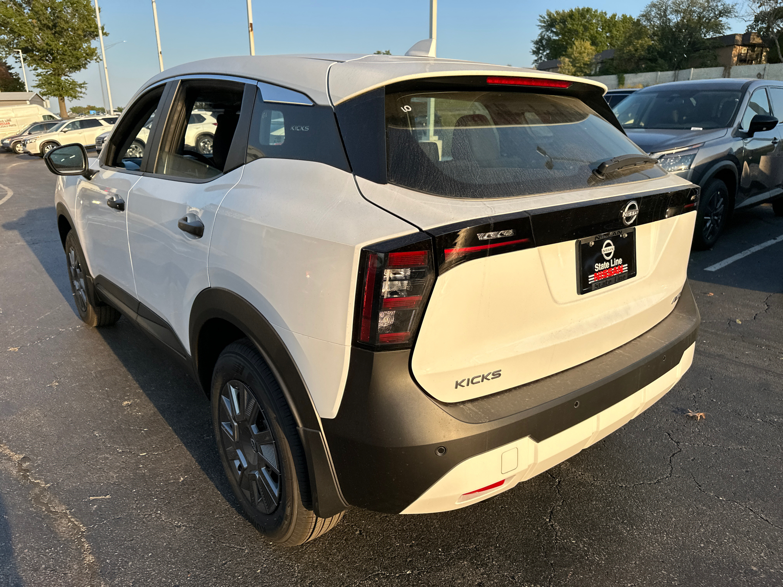 2025 Nissan Kicks S 8