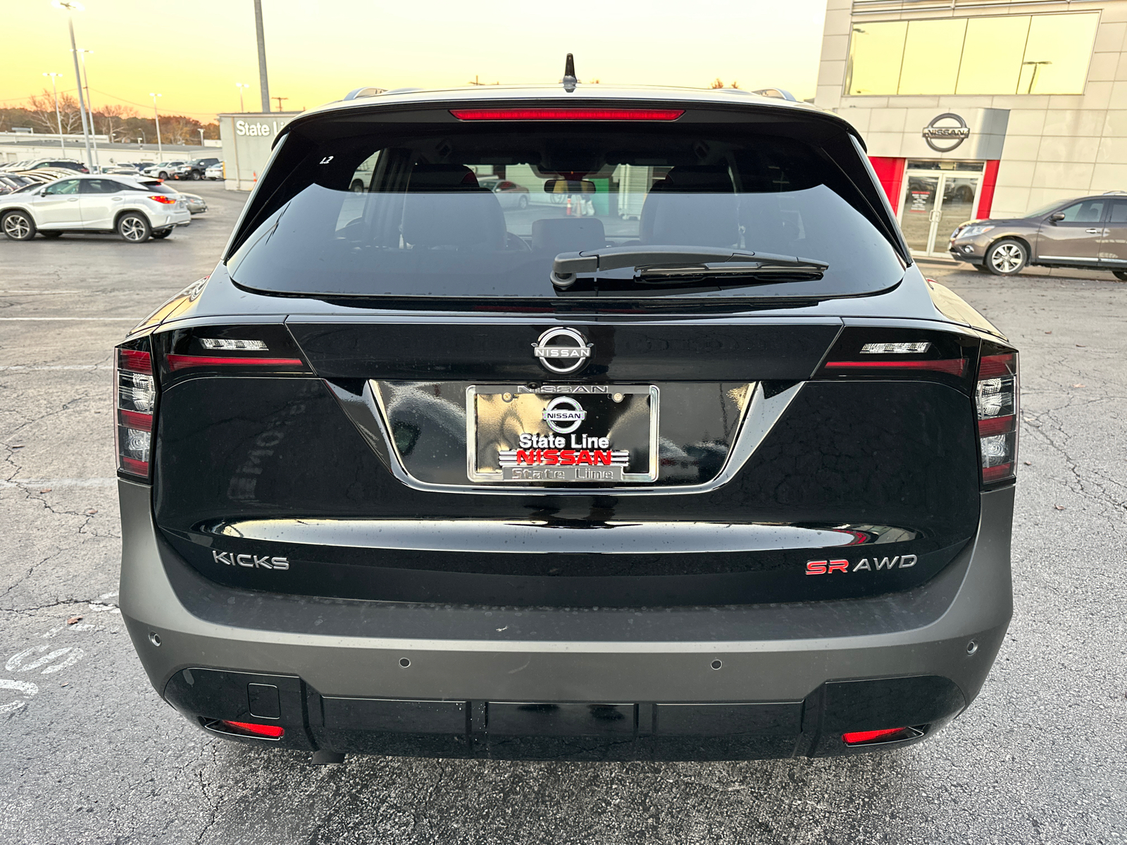 2025 Nissan Kicks SR 7