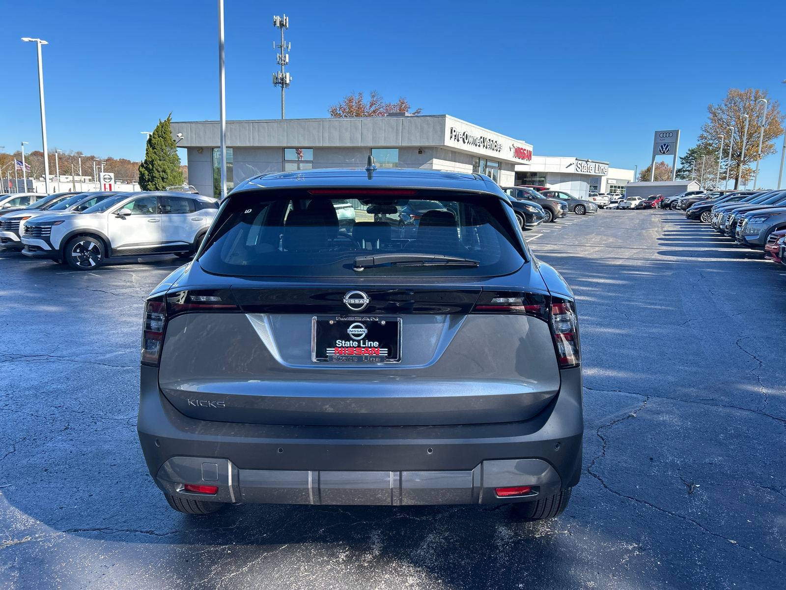 2025 Nissan Kicks S 8