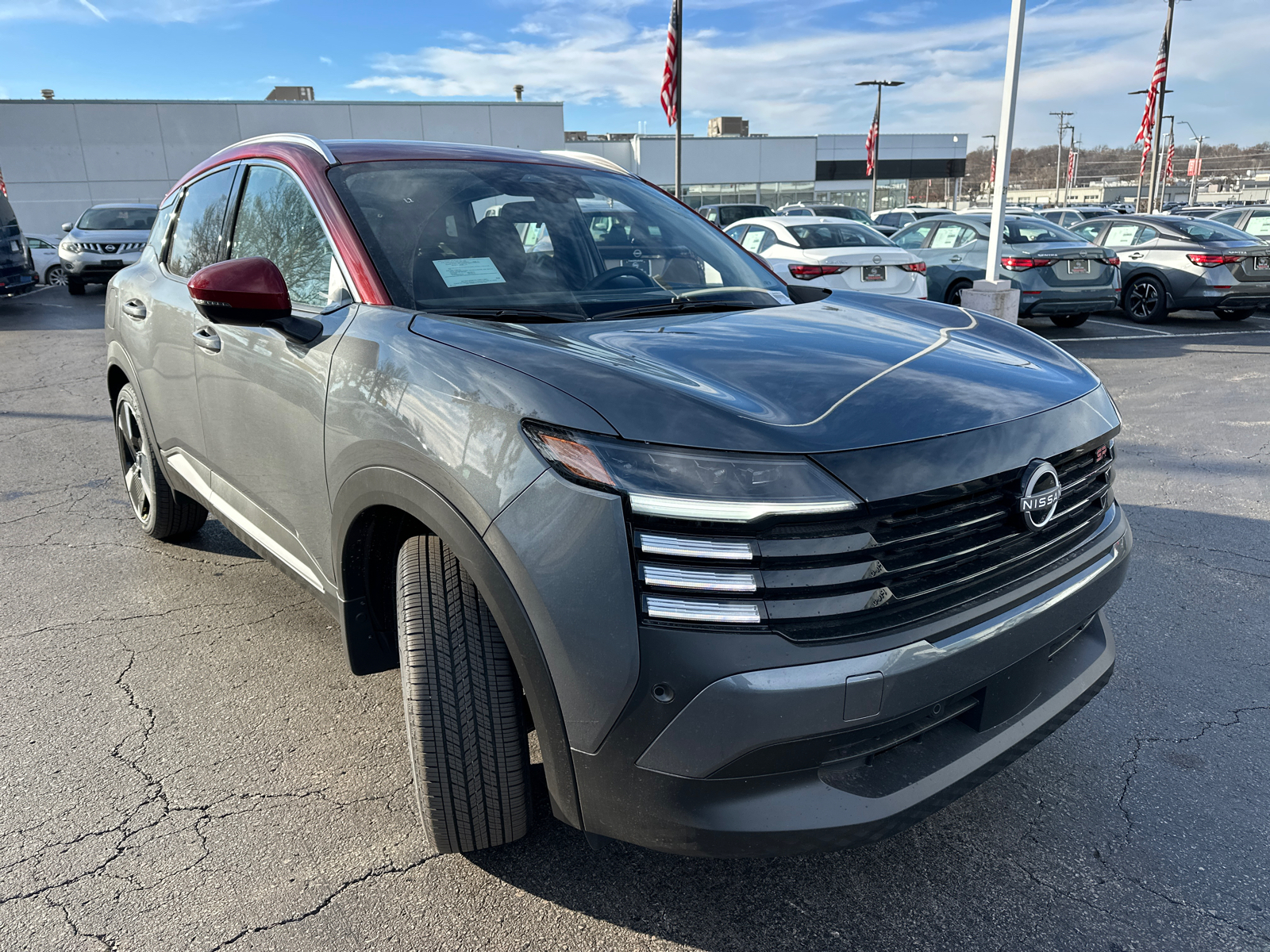 2025 Nissan Kicks SR 5