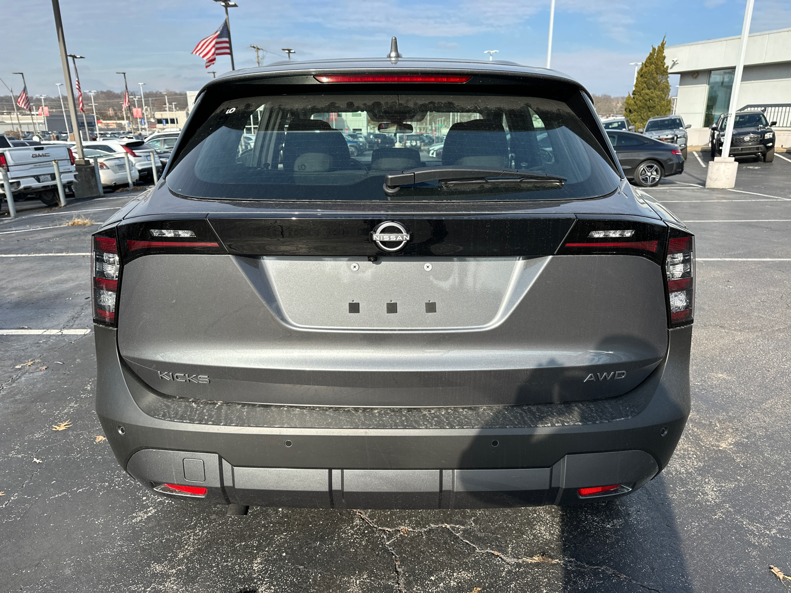 2025 Nissan Kicks S 8