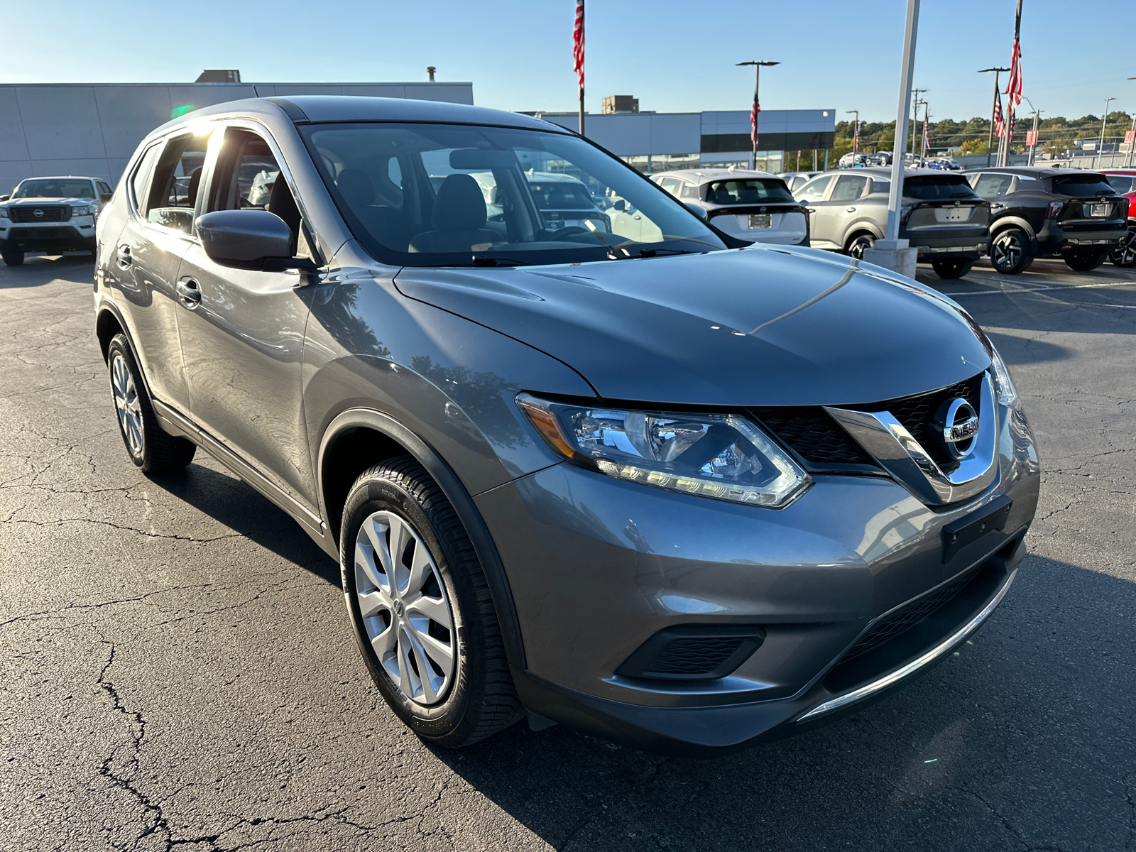 2016 Nissan Rogue S 4